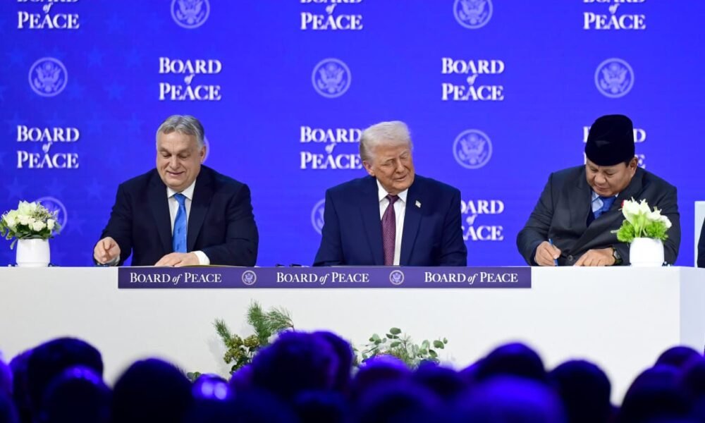 Presiden Indonesia, Prabowo Subianto menjadi salah satu pemimpin negara yang menandatangani Board of Peace Charter pada Kamis (22/1/2026) di Davos, Swiss