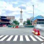 Tugu Pal Putih atau Tugu Golong Gilig