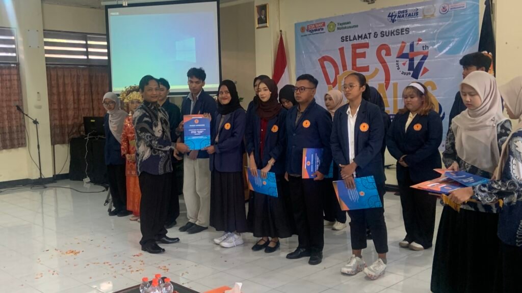 STIA AAN Yogyakarta berikan penghargaan pada mahasiswa berprestasi