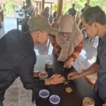 Pelatihan pengolahan kopi pascapanen untuk pegiat Desa Wisata Tinalah, Kulon Progo, yang menjadi bagian dari program Pengabdian kepada Masyarakat (PkM) akademisi UPN "Veteran" Yogyakarta, 22-23 Agustus 2026 (Foto: Arsip UPN "Veteran" Yogyakarta)
